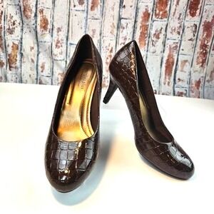 Women's Comfort Plus Brown crocodile pattern Heels Size 7.5M Great‎ condition